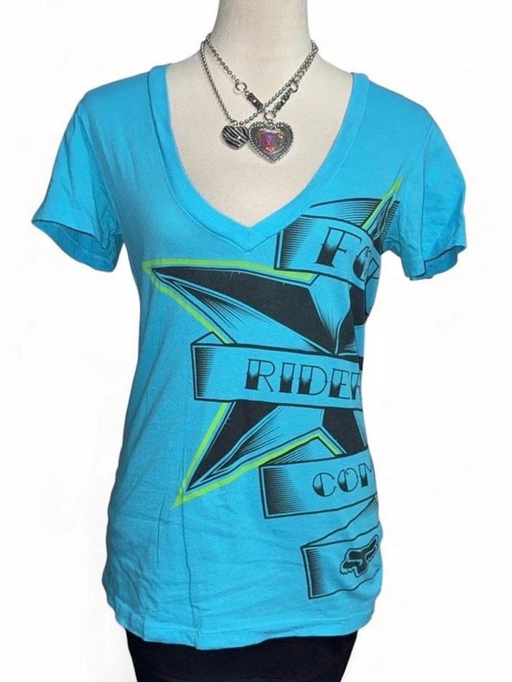 Fox Riders Graphic V-Neck Tee in Blue Y2K